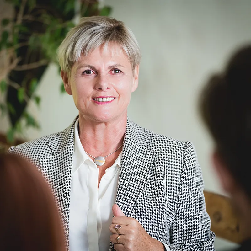 Kerstin Bannemerschult erklärt die Grundlagen der Kommunikation.